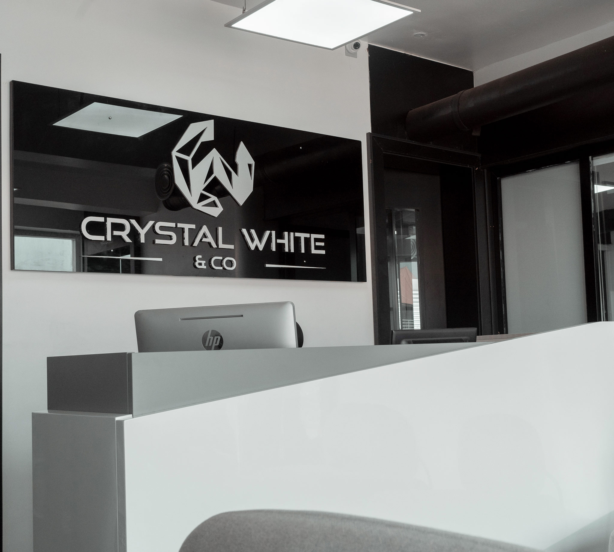 CRYSTAL-WHITE-OFFICE-9